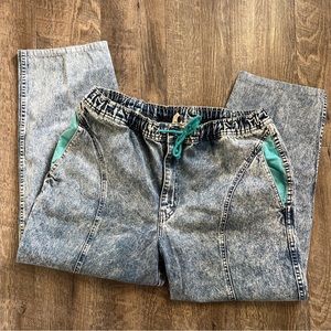 Vintage Britannia Acid Wash Jeans Size Large - Made In Hong Kong